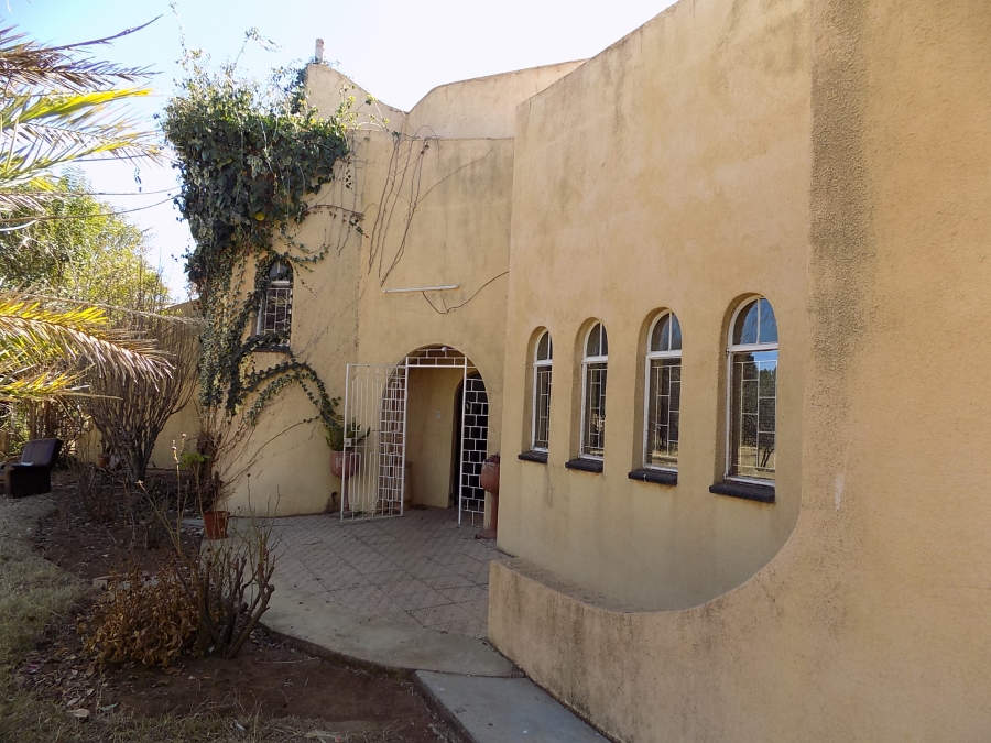 4 Bedroom Property for Sale in Moosa Park North West